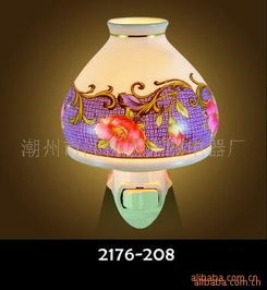 點(diǎn)亮生活，隨心調(diào)節(jié) 美式陶瓷小夜燈與手持扇的實(shí)用與裝飾美學(xué)